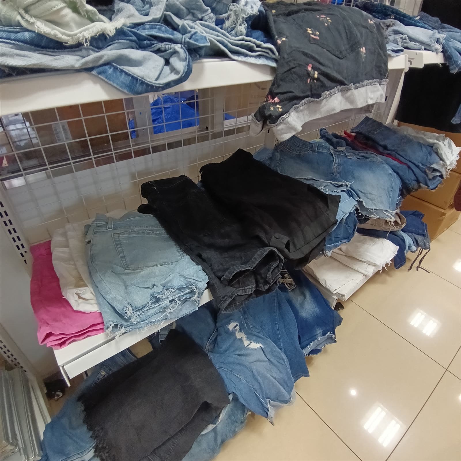 デニムパンツ・ショートパンツ各種